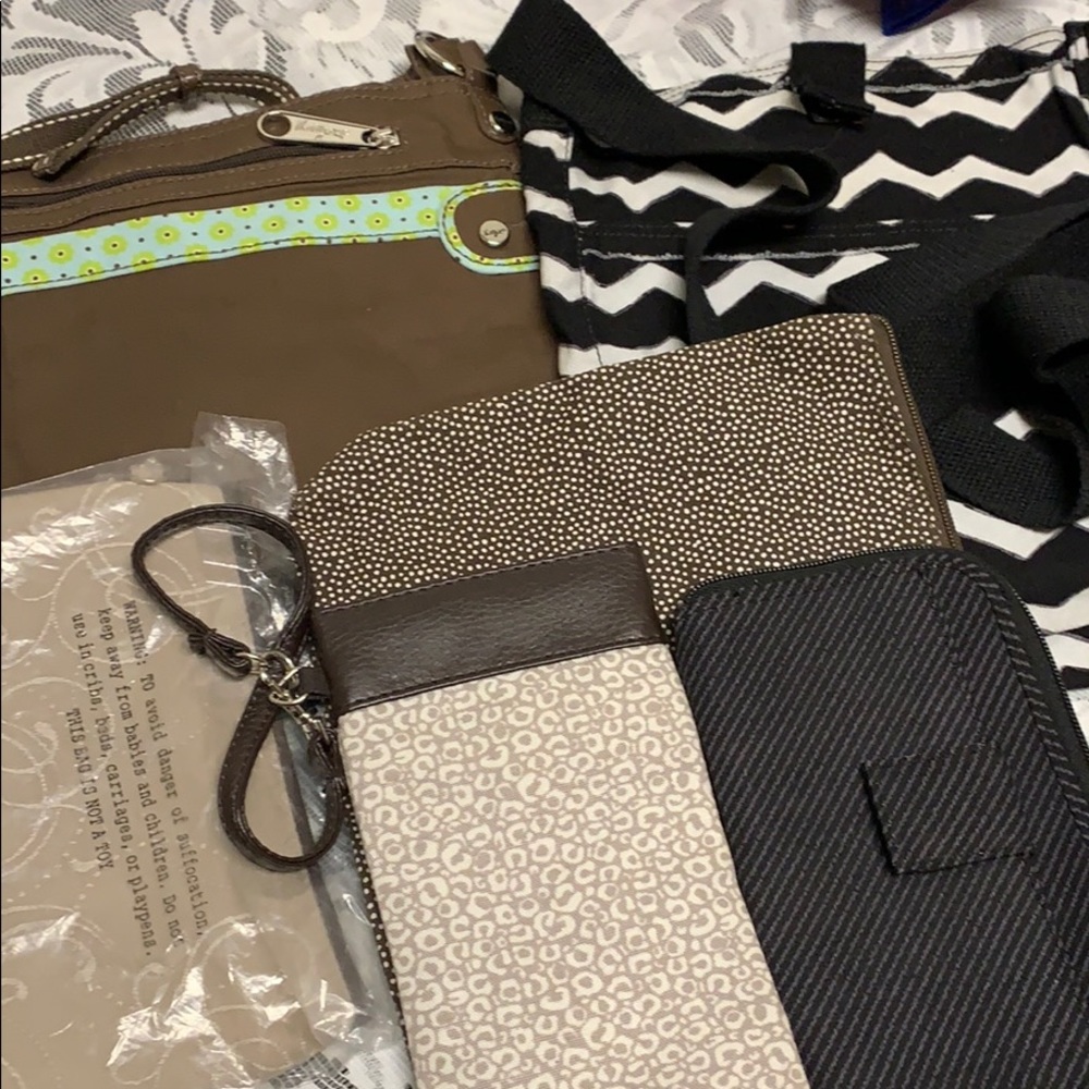 Thirty One Items Lots Of Six.